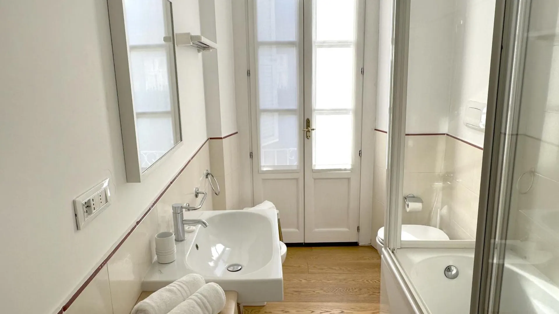 Joivy Cosy Ticinese Retreat 1-Bed Flat Near The Duomo Apartment Milan