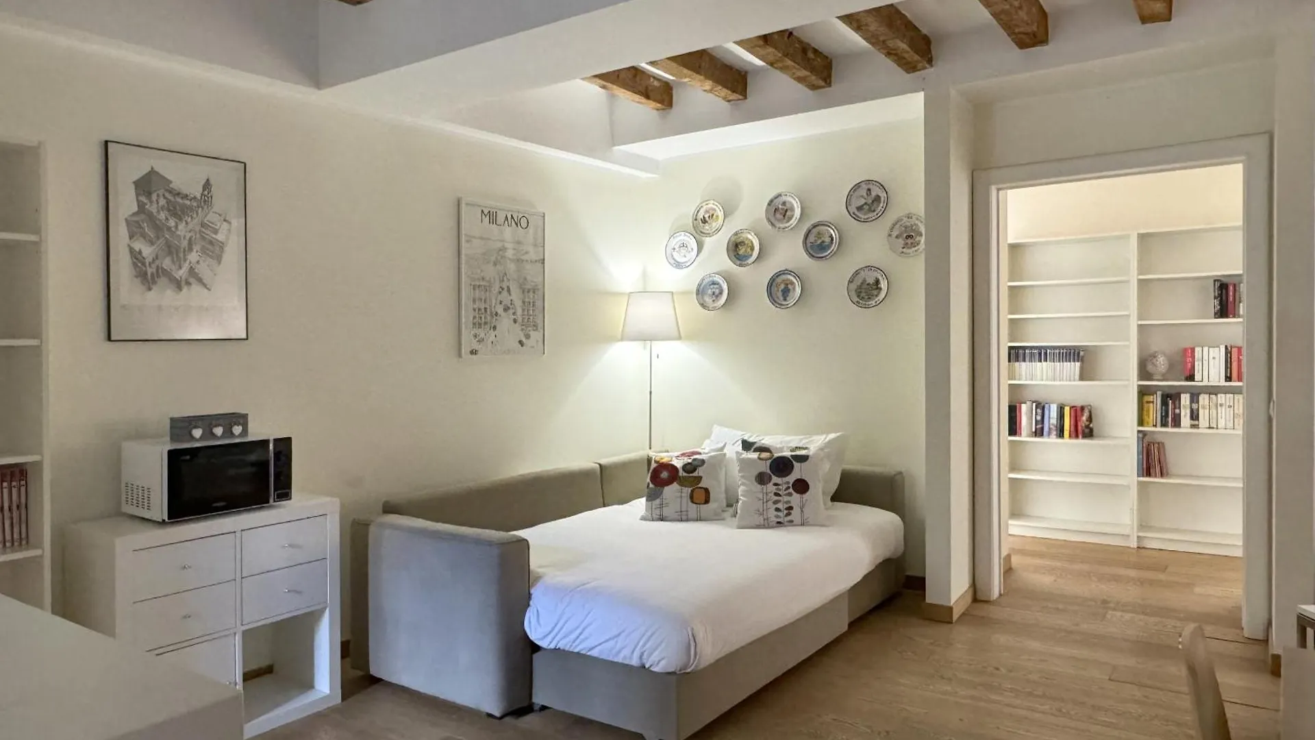 Joivy Cosy Ticinese Retreat 1-Bed Flat Near The Duomo Apartment Milan Italy